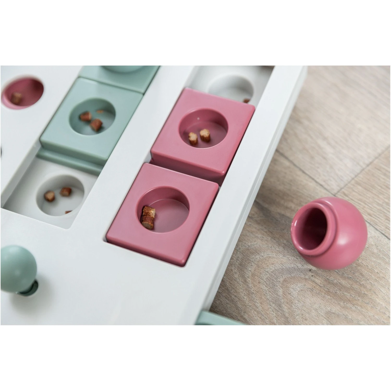 TRIXIE Brain Mover Activity Strategy Game Cat Toy - Image 5