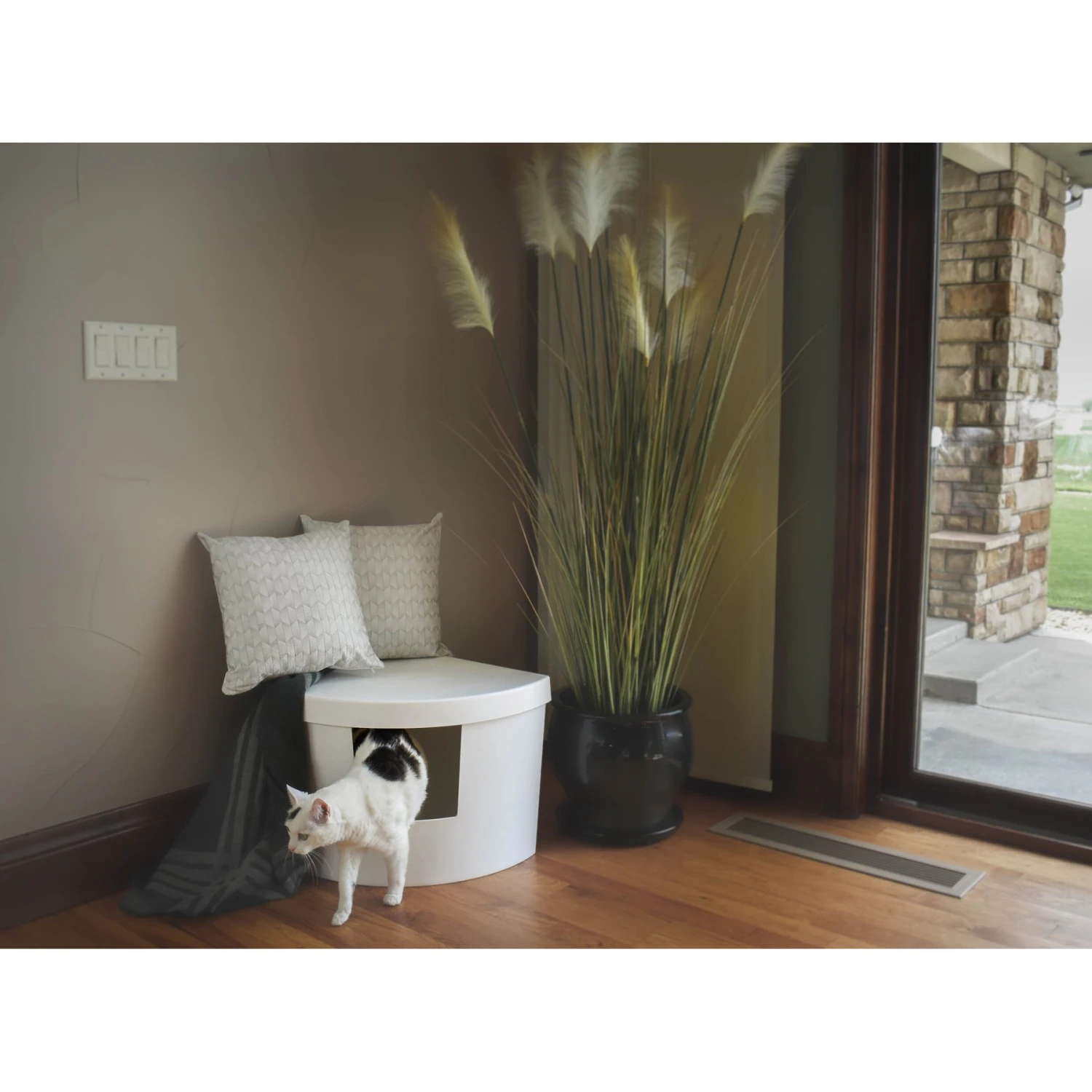 Kitangle Corner Kitty Cat Litter Box, Large - Image 8