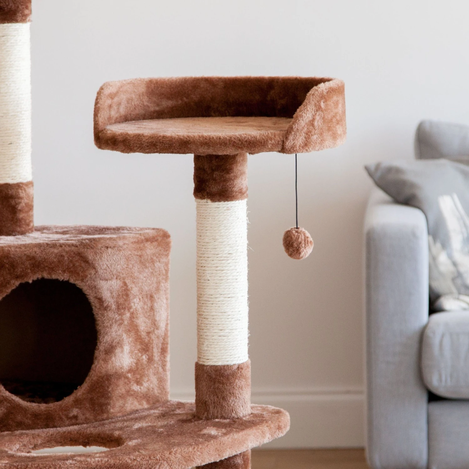 IRIS USA 47-in Plush Cat Tree - Image 3
