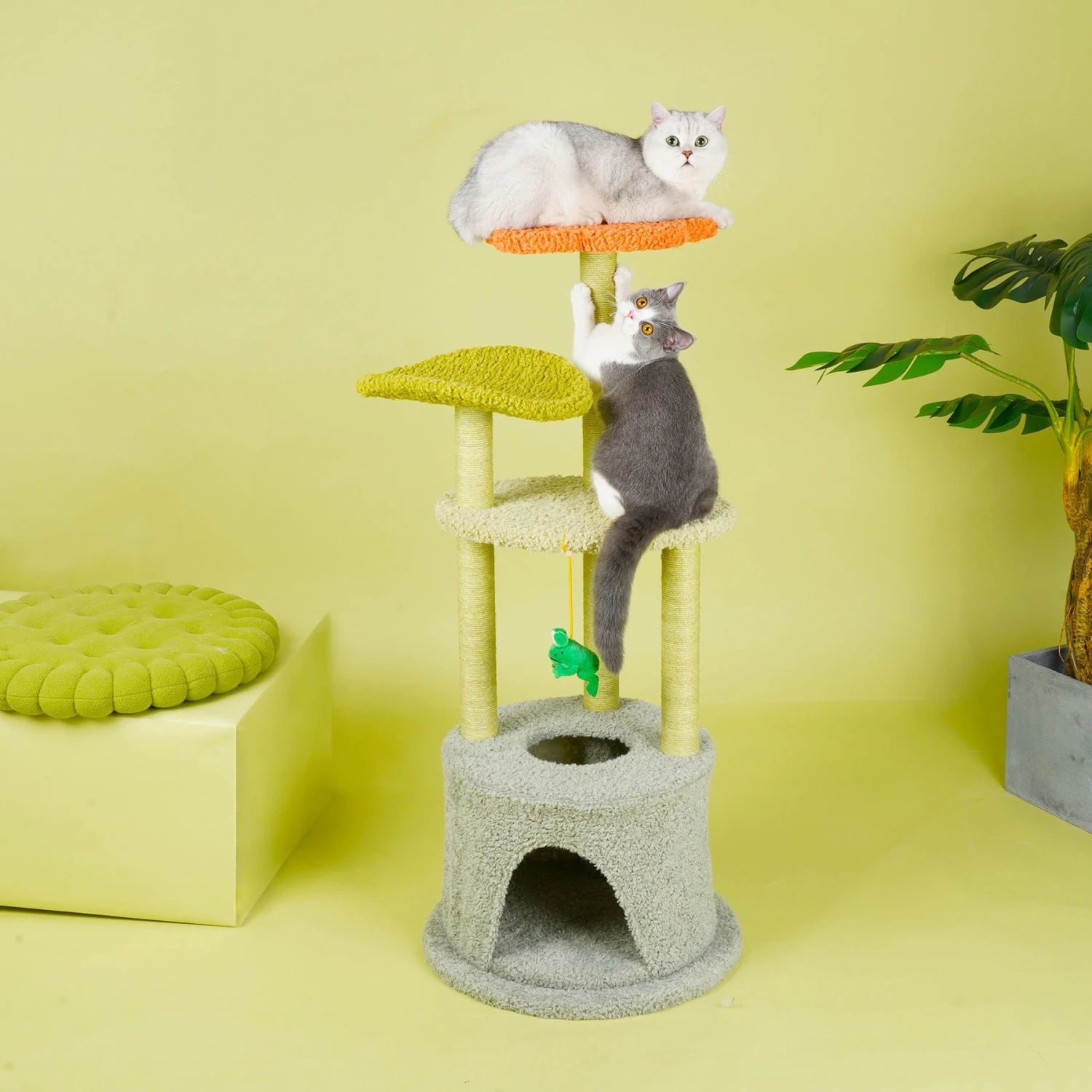 ZEZE Adora Flower 43-in Carpet Cat Tree - Image 3