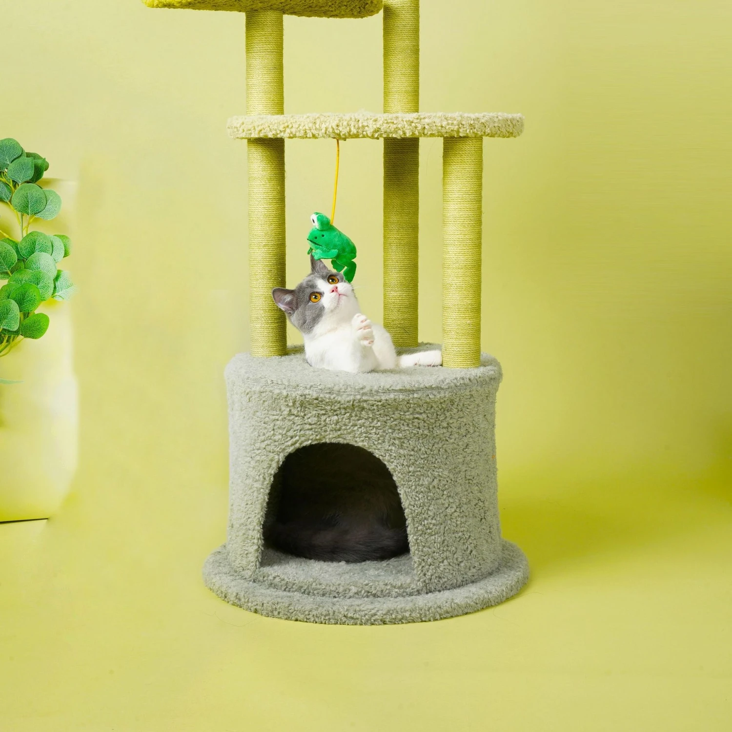 ZEZE Adora Flower 43-in Carpet Cat Tree - Image 5