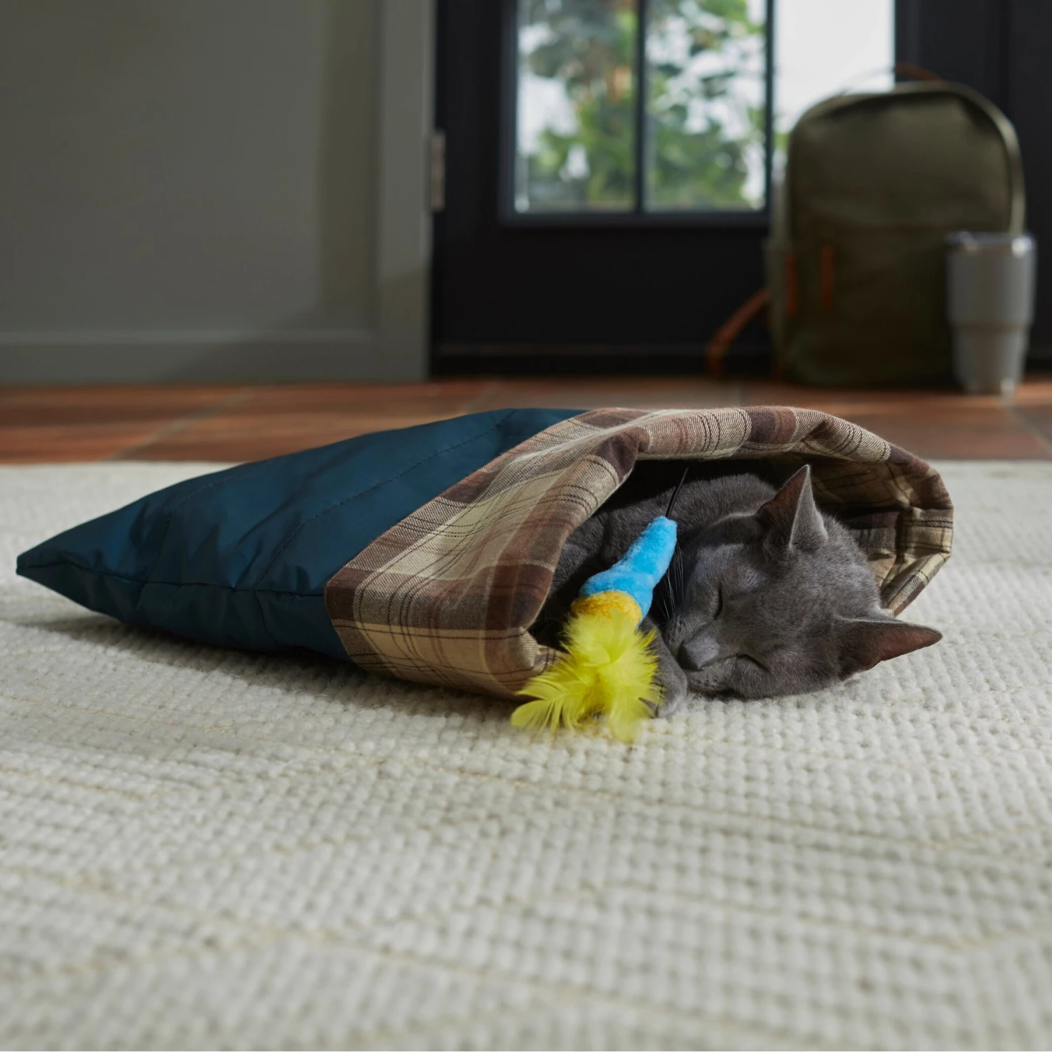 Frisco Camping Sleeping Bag Cat Toy - Image 4