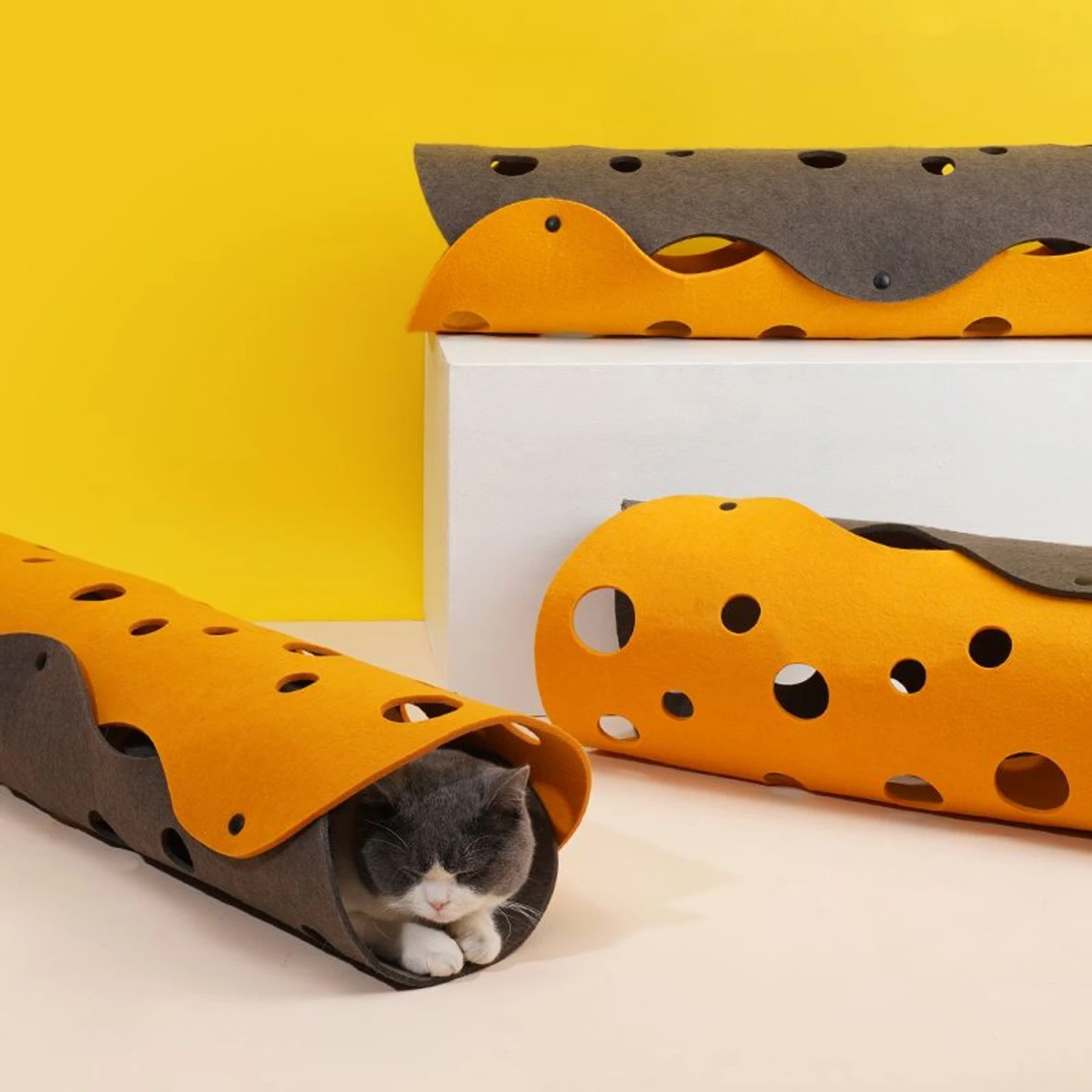 ZEZE "The Cheese" Adjustable Tunnel Cat Toy - Image 2