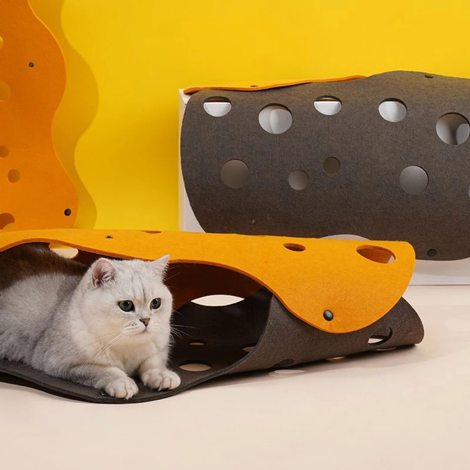 ZEZE "The Cheese" Adjustable Tunnel Cat Toy - Image 7