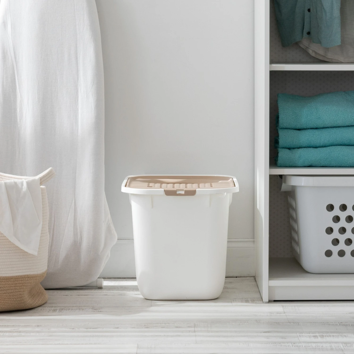 IRIS USA Large Square Top Entry Cat Litter Box - Image 3