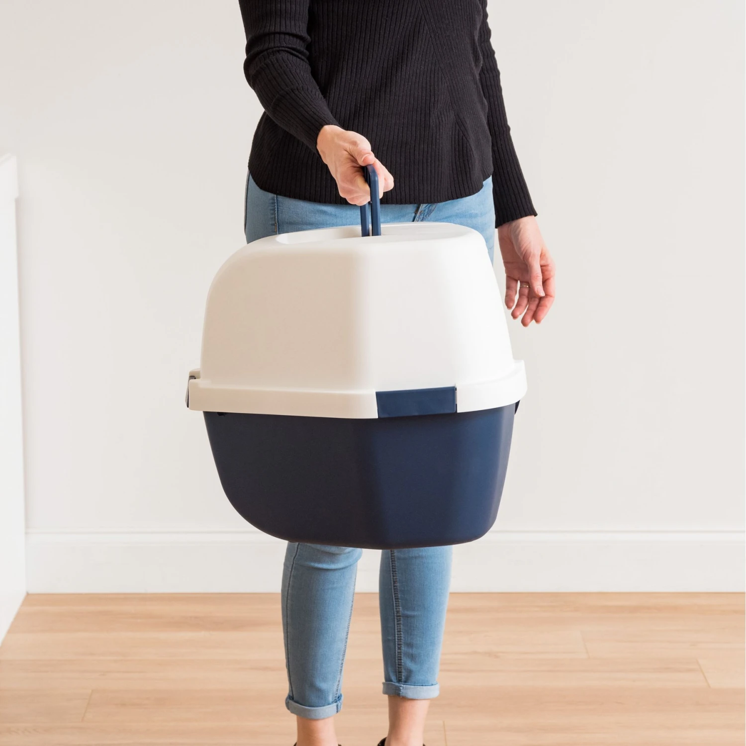 IRIS USA Hooded Corner Cat Litter Box With Front Door Flap - Image 8