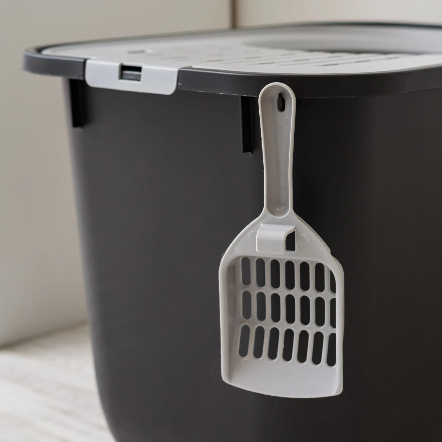 IRIS USA Square Top Entry Cat Litter Box With Scoop, Large - Image 6